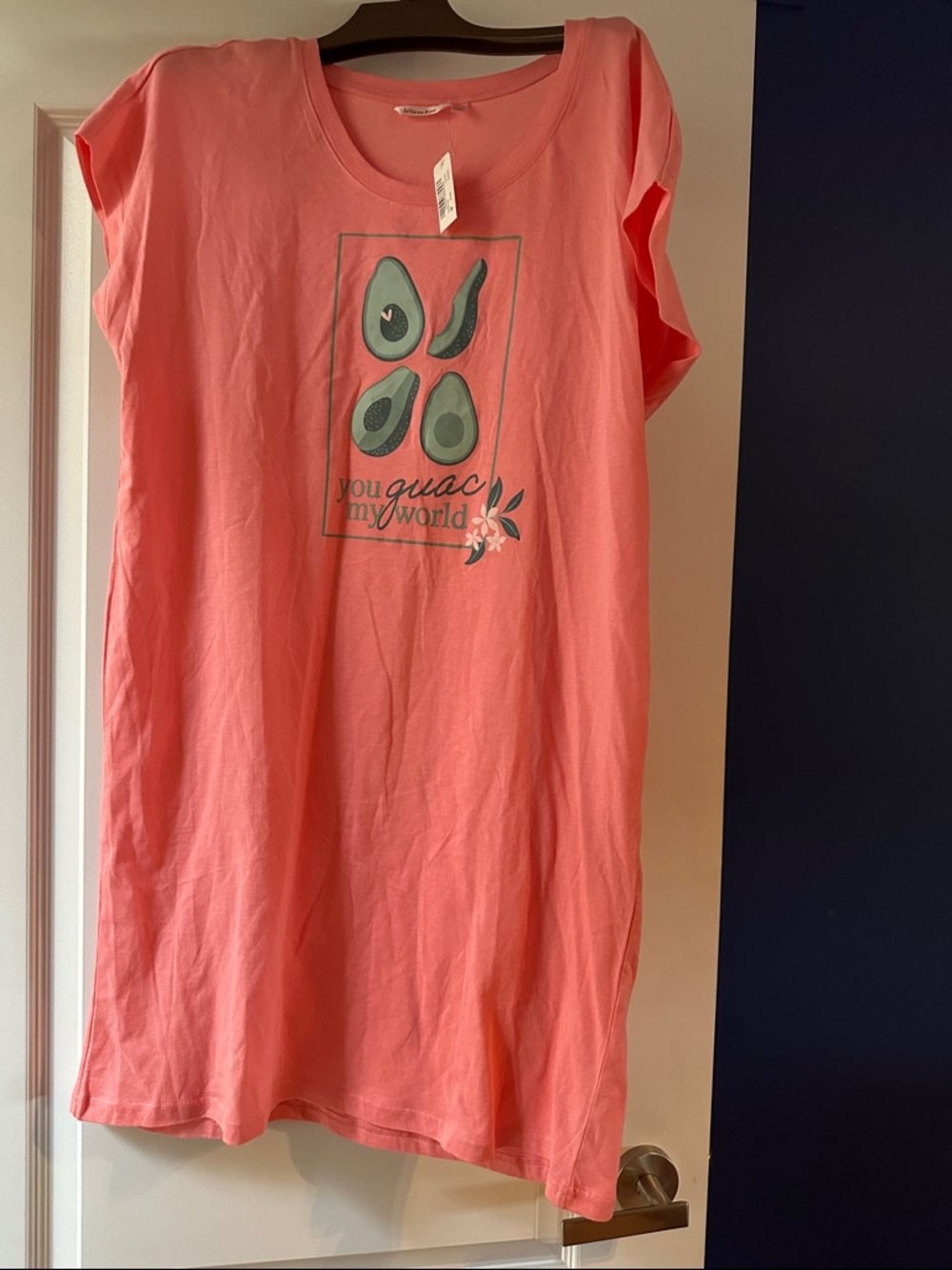 La Vie En Rose Coral Pink Avocado Graphic Tee